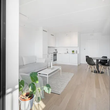 Vervet Skyline - Brand-new! Apartment